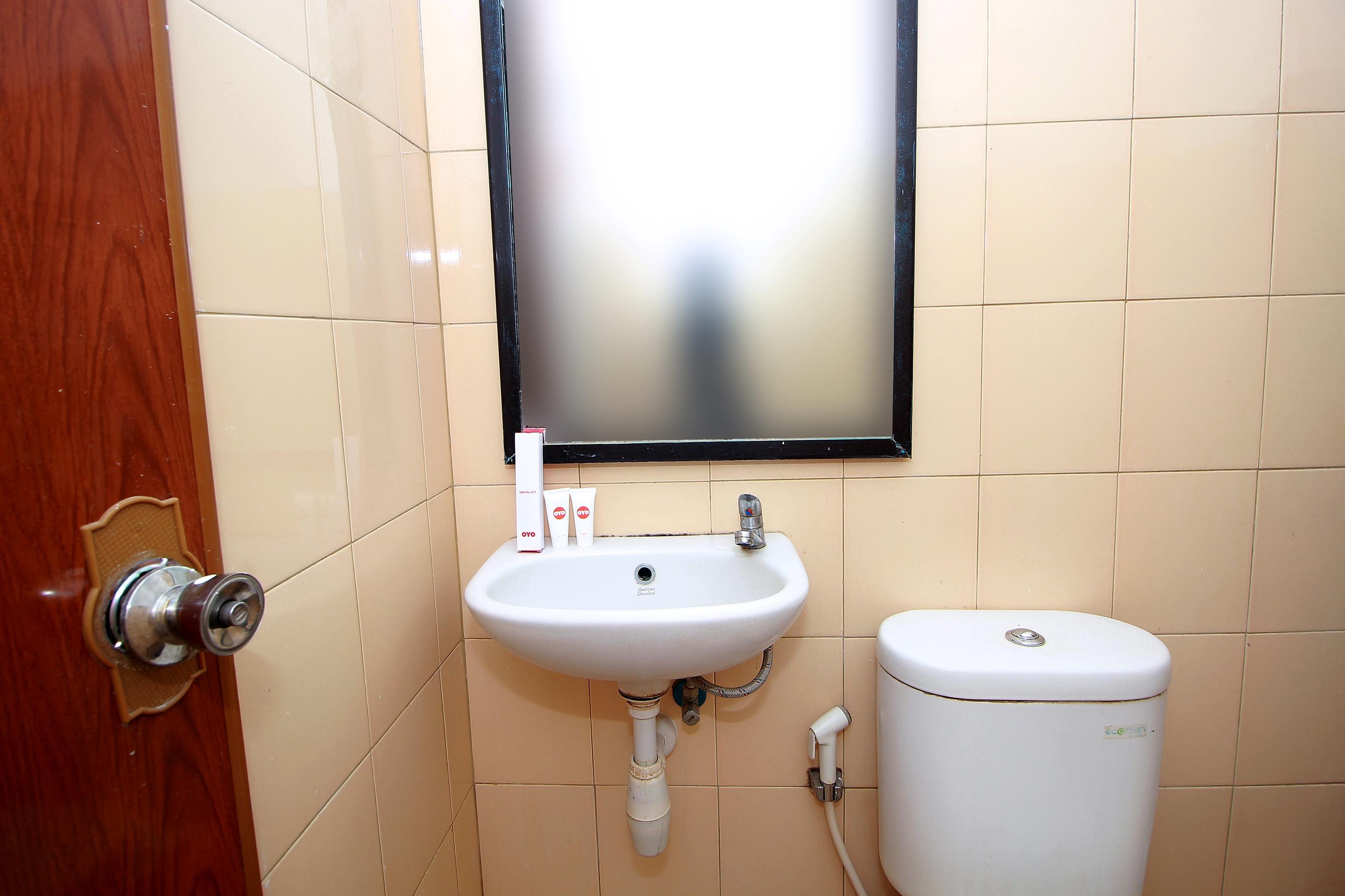 Super Oyo 1678 Jati Exclusive Homestay Bengkulu Zewnętrze zdjęcie